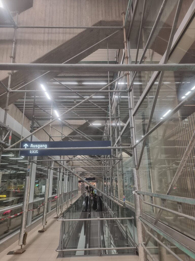 Gerüste Flughafen Köln
