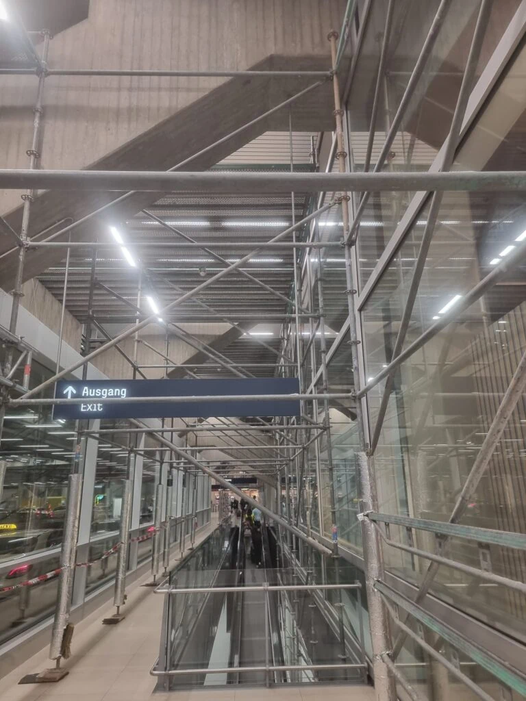 Gerüste Flughafen Köln