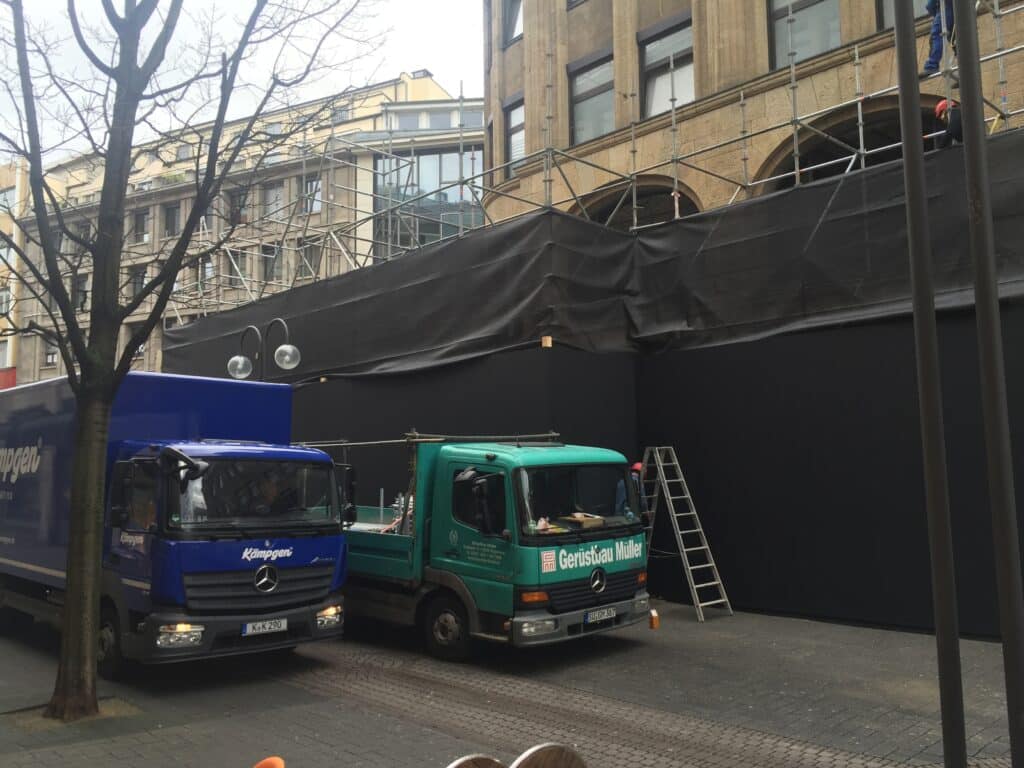 Ger&uuml;stbau Apple Store